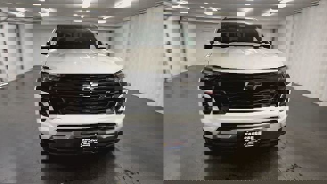 New 2025 Chevrolet Colorado Z71 w/ Midnight Edition image 3