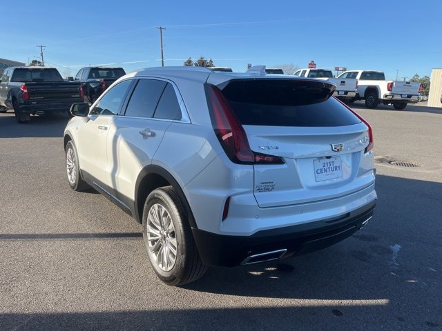 Used 2024 Cadillac XT4 Premium Luxury image 11