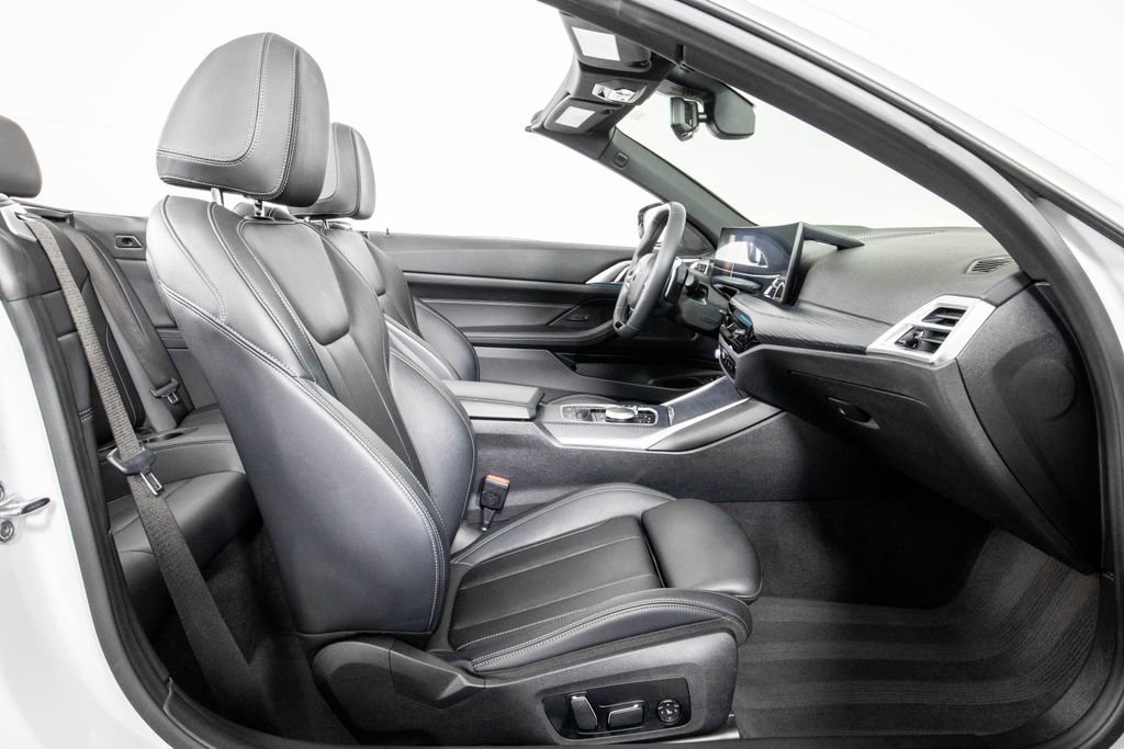 Used 2025 BMW 430i Convertible image 11