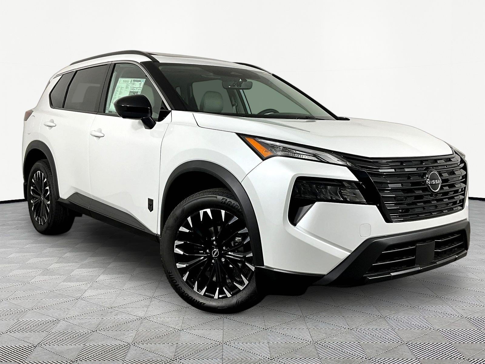New 2026 Nissan Rogue Dark Armor AWD/4WD video 3