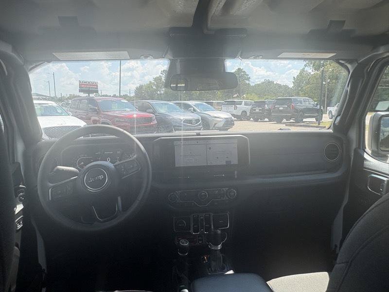 Used 2026 Jeep Wrangler Unlimited Rubicon AWD/4WD image 6