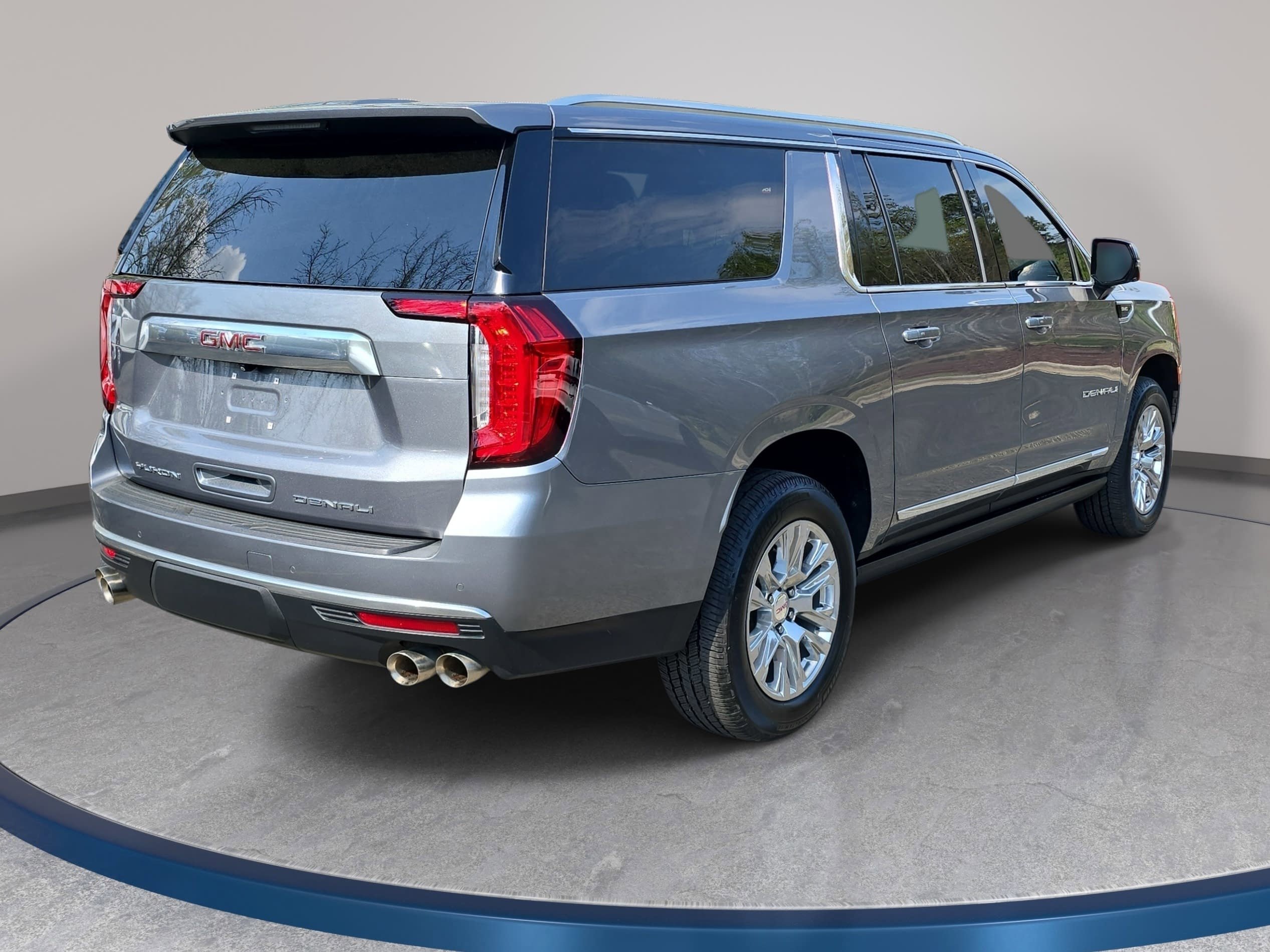 Used 2022 GMC Yukon XL Denali AWD/4WD image 5