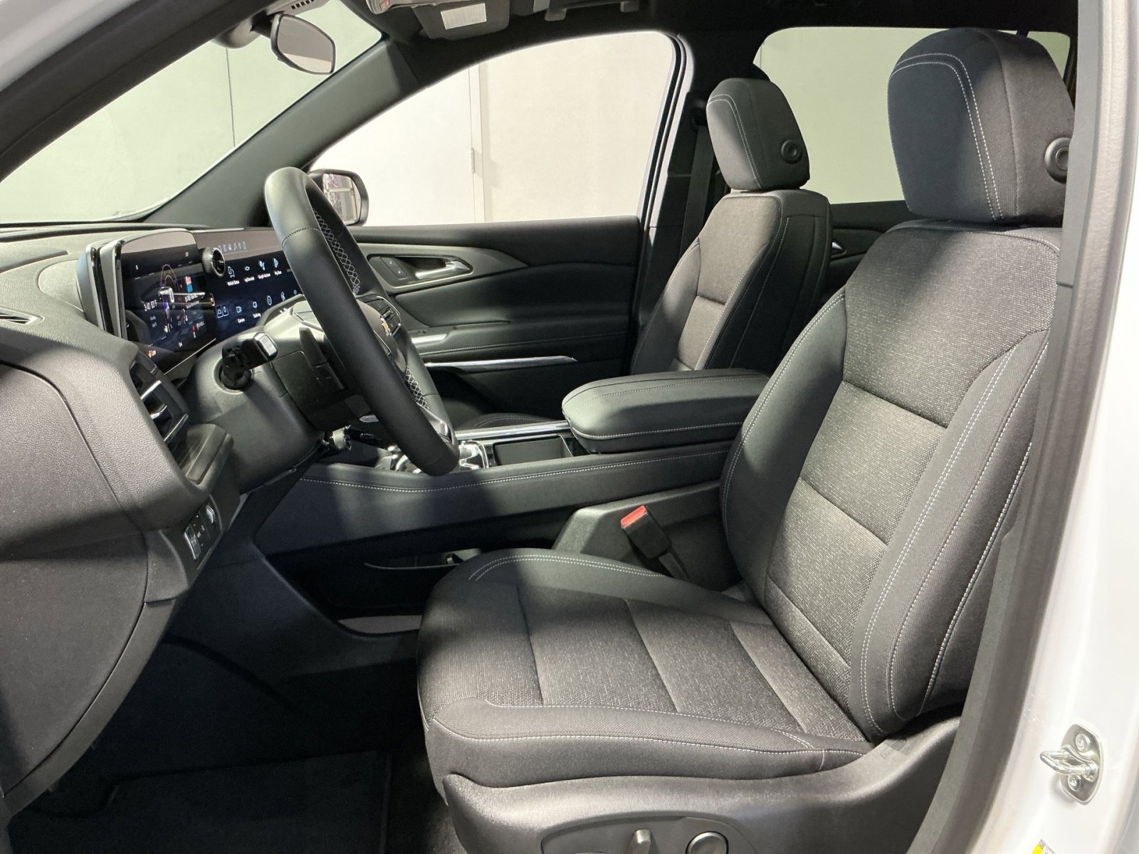 New 2026 Chevrolet Traverse LT FWD image 21