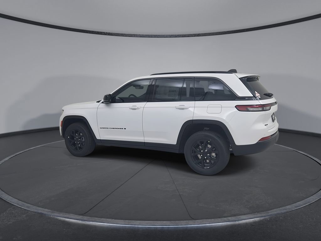 New 2026 Jeep Grand Cherokee Laredo image 9
