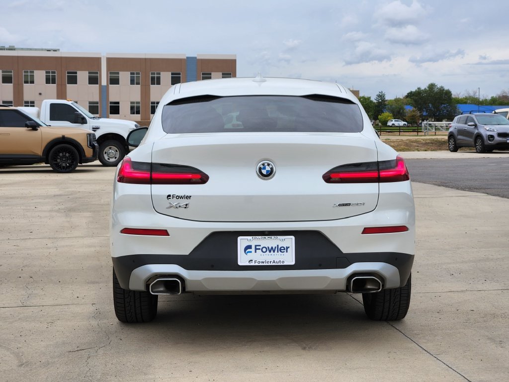 Used 2024 BMW X4 xDrive30i w/ Parking Assistance Package AWD/4WD image 6