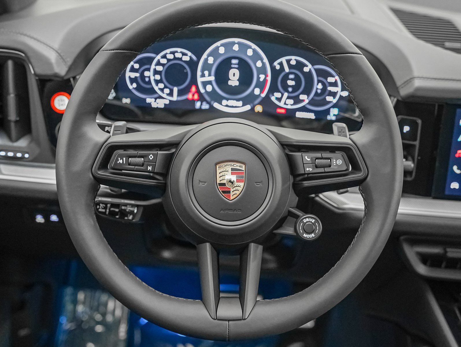 New 2026 Porsche Cayenne S image 17