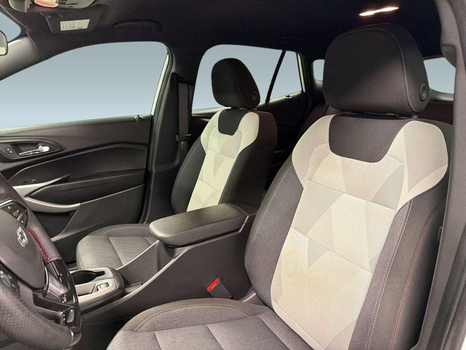 Used 2024 Chevrolet Trax RS w/ Driver Confidence Package image 21