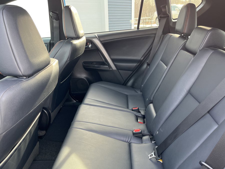 Used 2016 Toyota RAV4 SE AWD/4WD image 5
