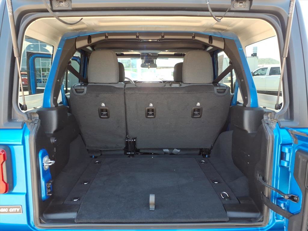 Used 2025 Jeep Wrangler Unlimited Rubicon AWD/4WD image 7