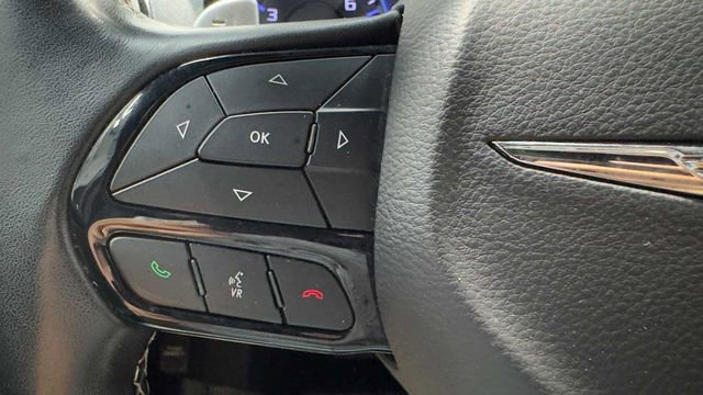 Used 2019 Chrysler 300 S image 29