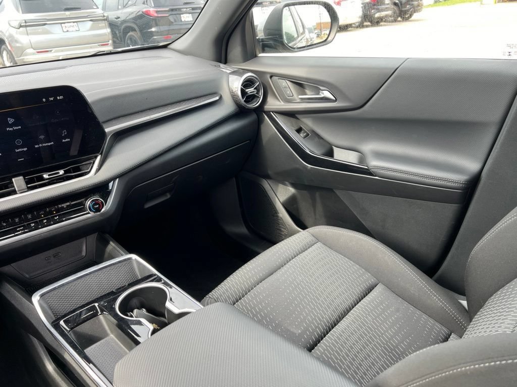 Used 2025 Chevrolet Equinox LT AWD/4WD image 34