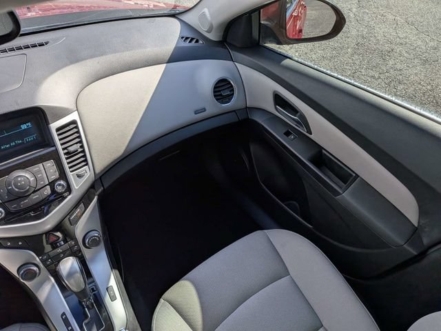 Used 2014 Chevrolet Cruze LT FWD image 15
