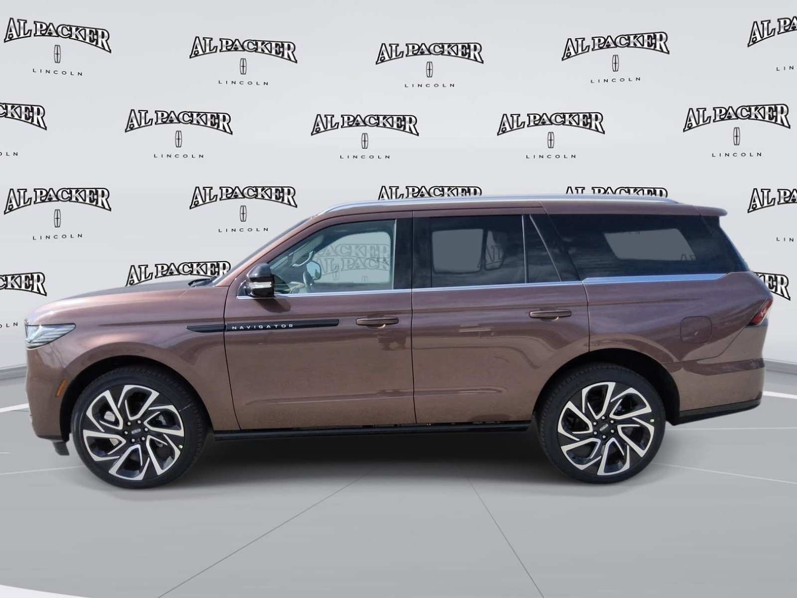 New 2027 Lincoln Navigator Black Label AWD/4WD image 2