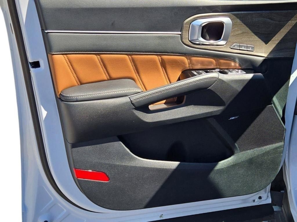 Certified 2023 Kia Sorento SX Prestige image 16