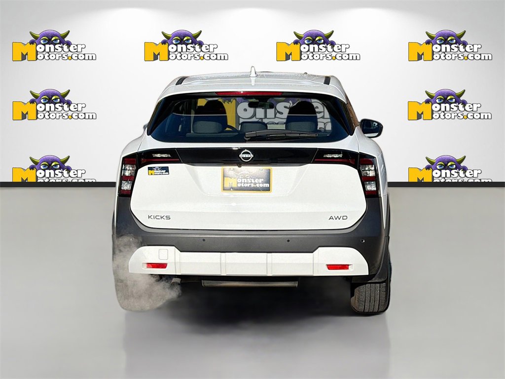 Used 2025 Nissan Kicks S image 6