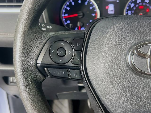 Used 2019 Toyota RAV4 LE FWD image 17