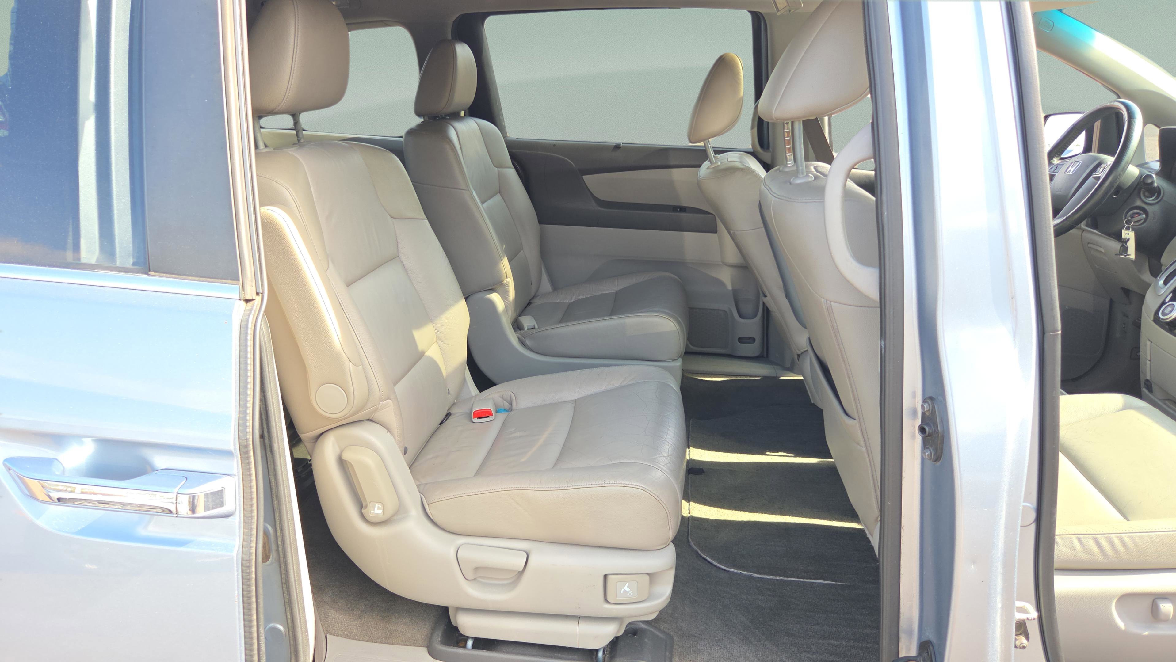 Used 2011 Honda Odyssey EX-L image 16