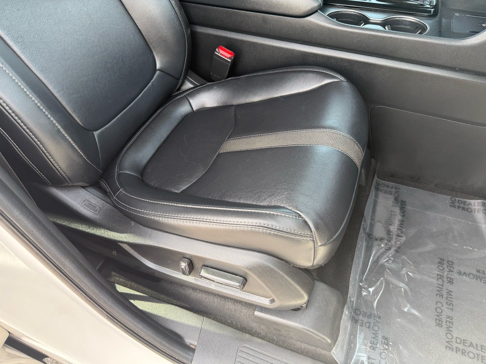 Used 2025 Honda Pilot EX-L image 32