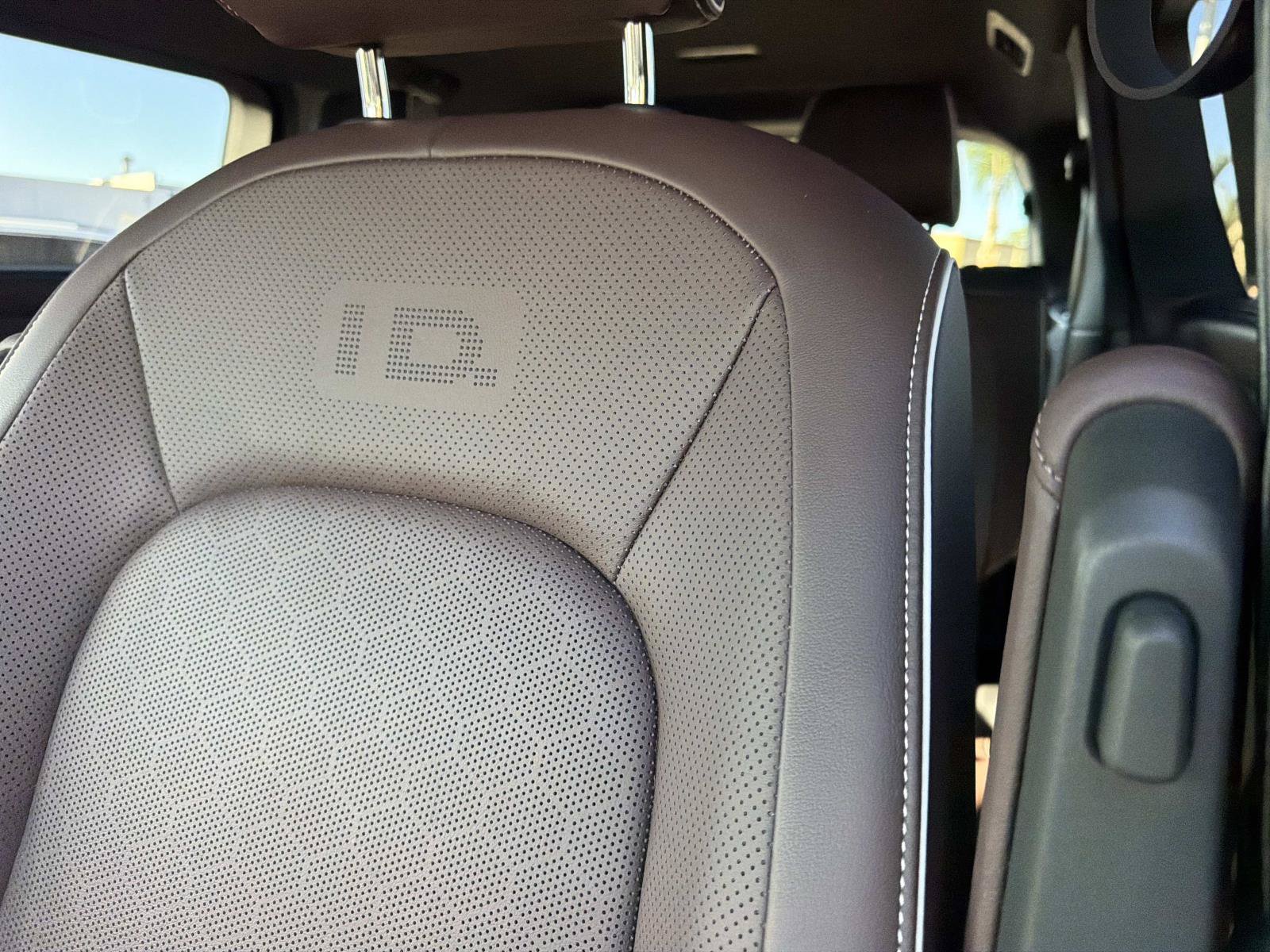 Certified 2025 Volkswagen ID. Buzz Pro S Plus RWD image 16
