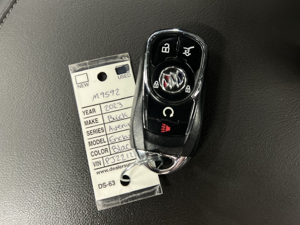 Used 2023 Buick Enclave Avenir w/ Avenir Technology Package AWD/4WD image 31
