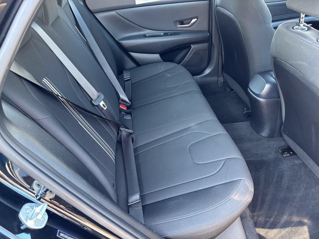 Used 2023 Hyundai Elantra SEL w/ Convenience Package FWD image 39