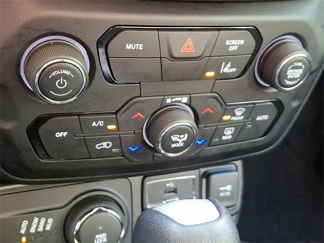 Used 2023 Jeep Renegade Latitude image 15