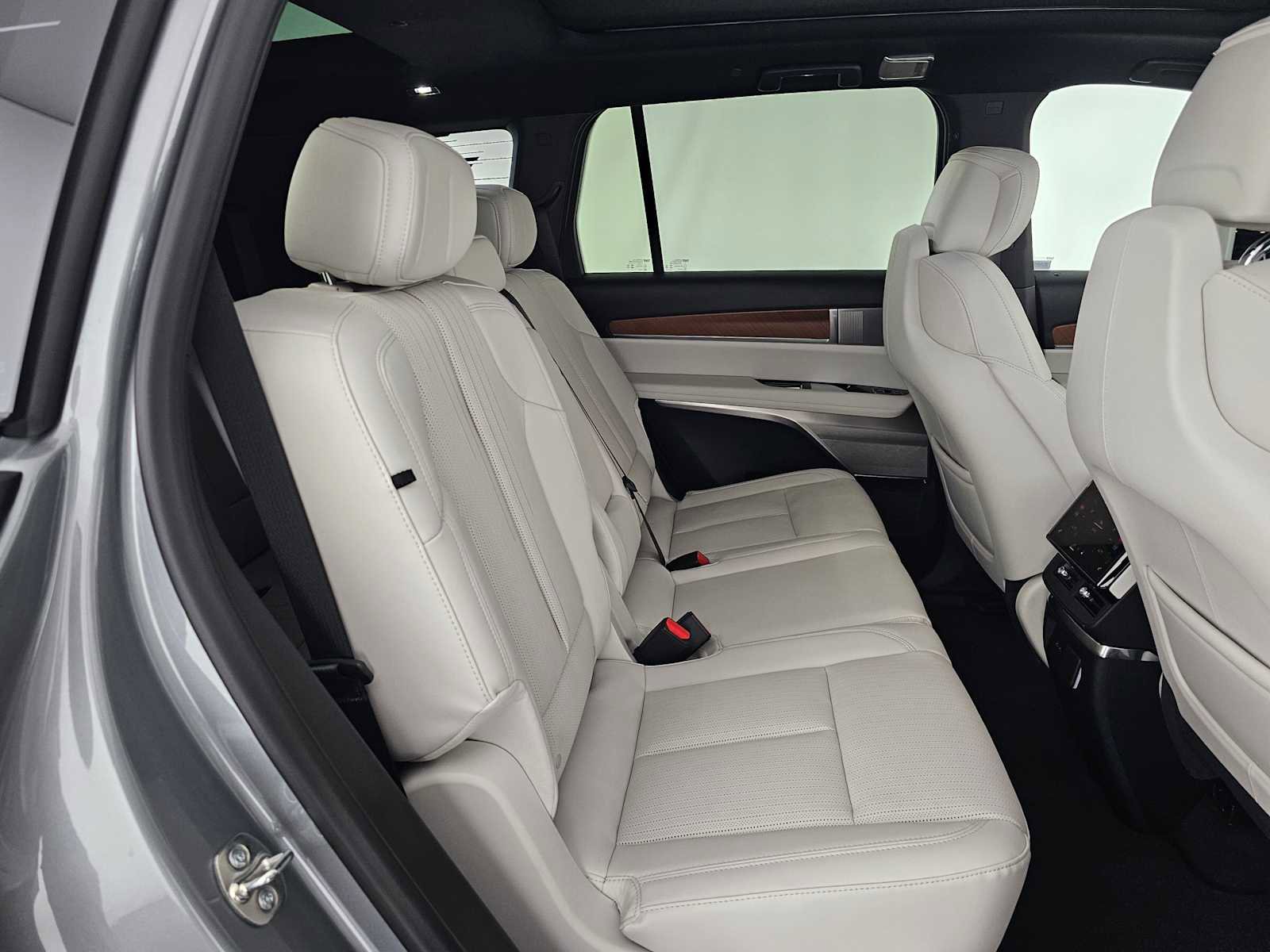 New 2026 Cadillac Vistiq Luxury AWD/4WD image 12