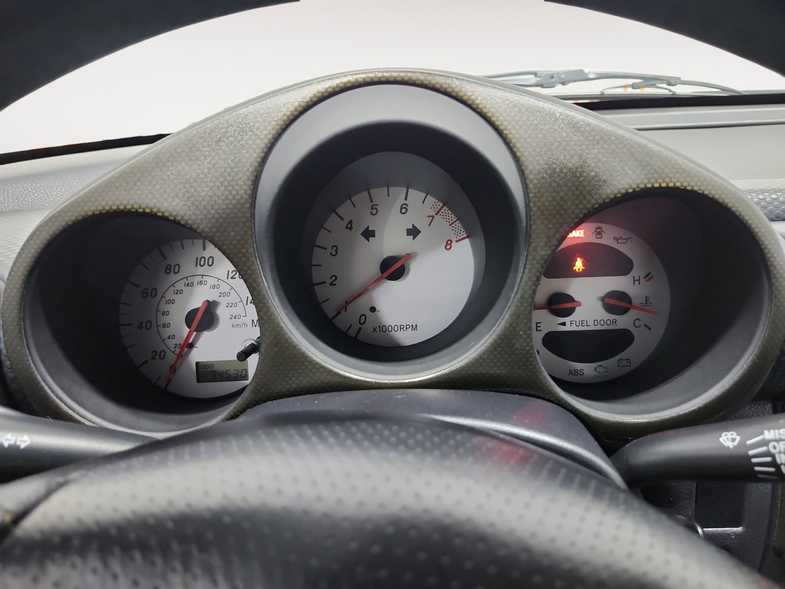 Used 2001 Toyota MR2 RWD image 15