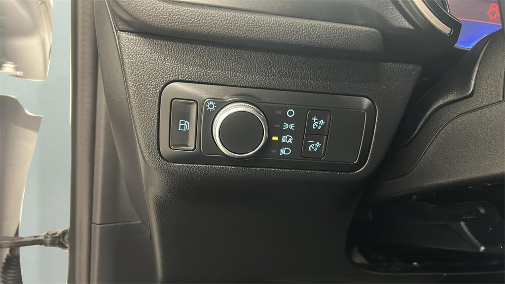 Used 2021 Ford Escape SE image 25