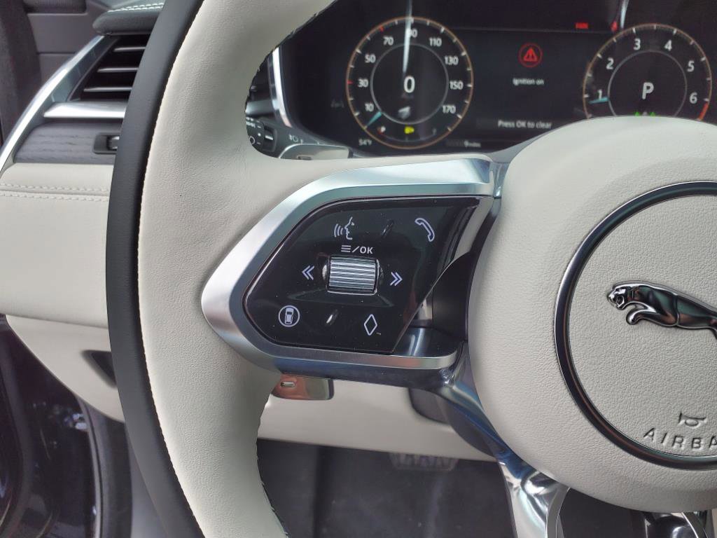 Certified 2026 Jaguar F-PACE R-Dynamic S image 15