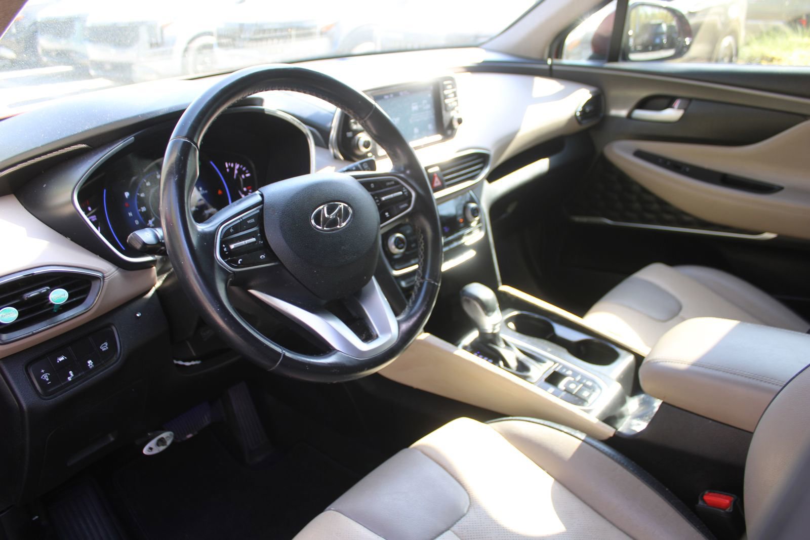 Used 2019 Hyundai Santa Fe Limited image 22