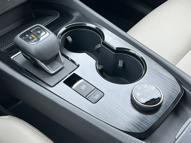 Used 2023 Nissan Rogue SV w/ SV Premium B Package image 27