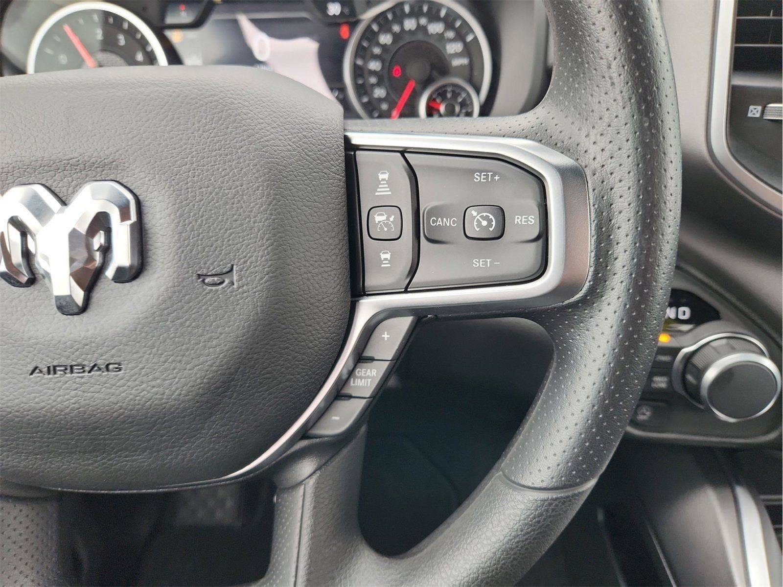 New 2026 RAM 1500 Express AWD/4WD image 16