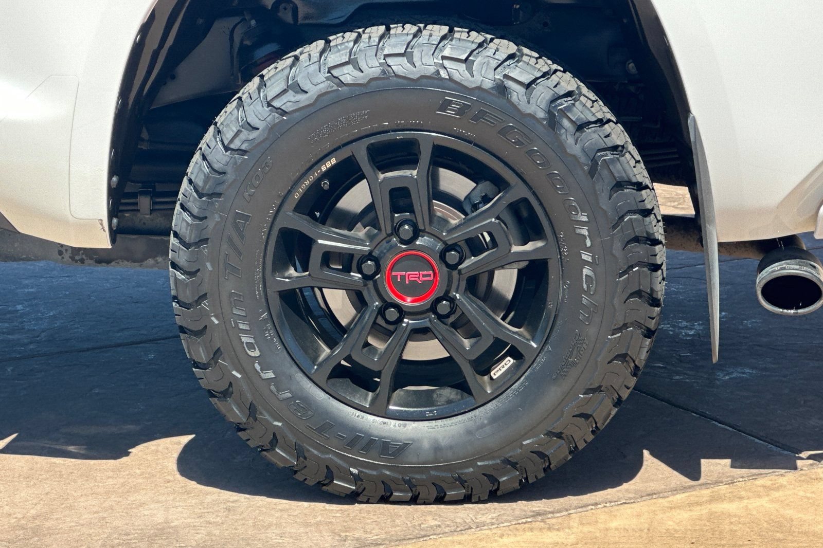 Certified 2019 Toyota Tundra TRD Pro AWD/4WD image 32
