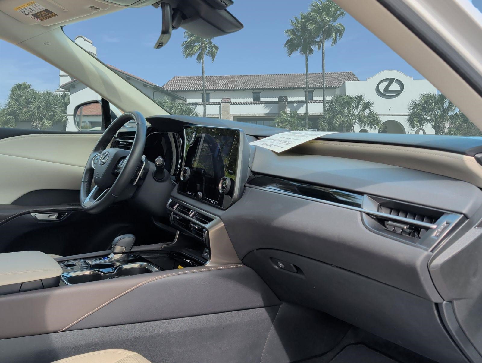 Used 2023 Lexus RX 350 FWD w/ Accessory Package image 28