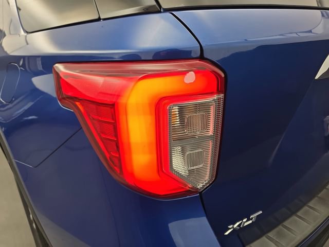 Used 2022 Ford Explorer XLT w/ Equipment Group 202A image 18