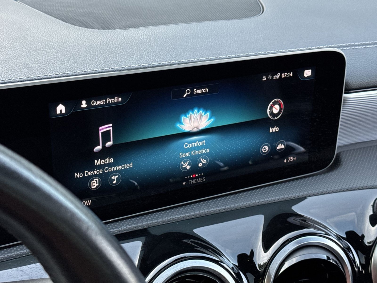 Used 2020 Mercedes-Benz CLA 250 4MATIC image 25
