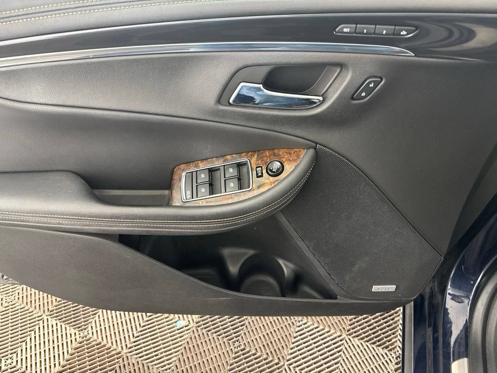 Used 2015 Chevrolet Impala LTZ FWD image 23