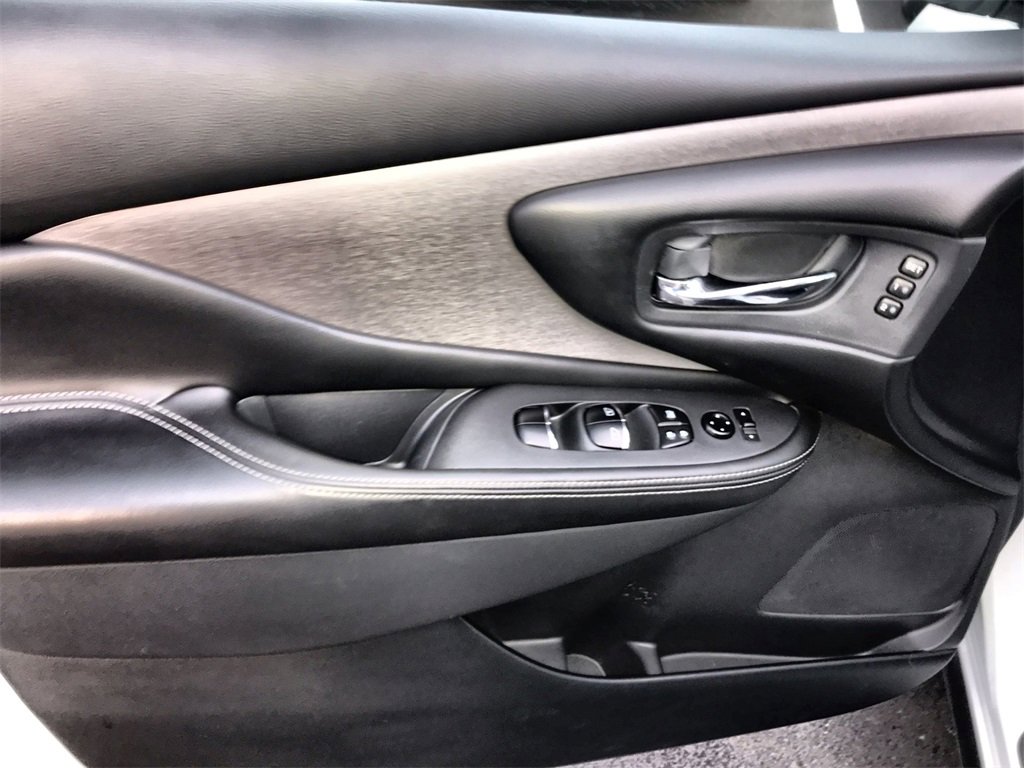 Used 2023 Nissan Murano SL image 13