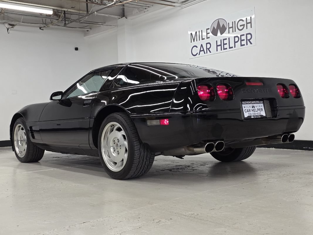 Used 1995 Chevrolet Corvette Coupe RWD image 17