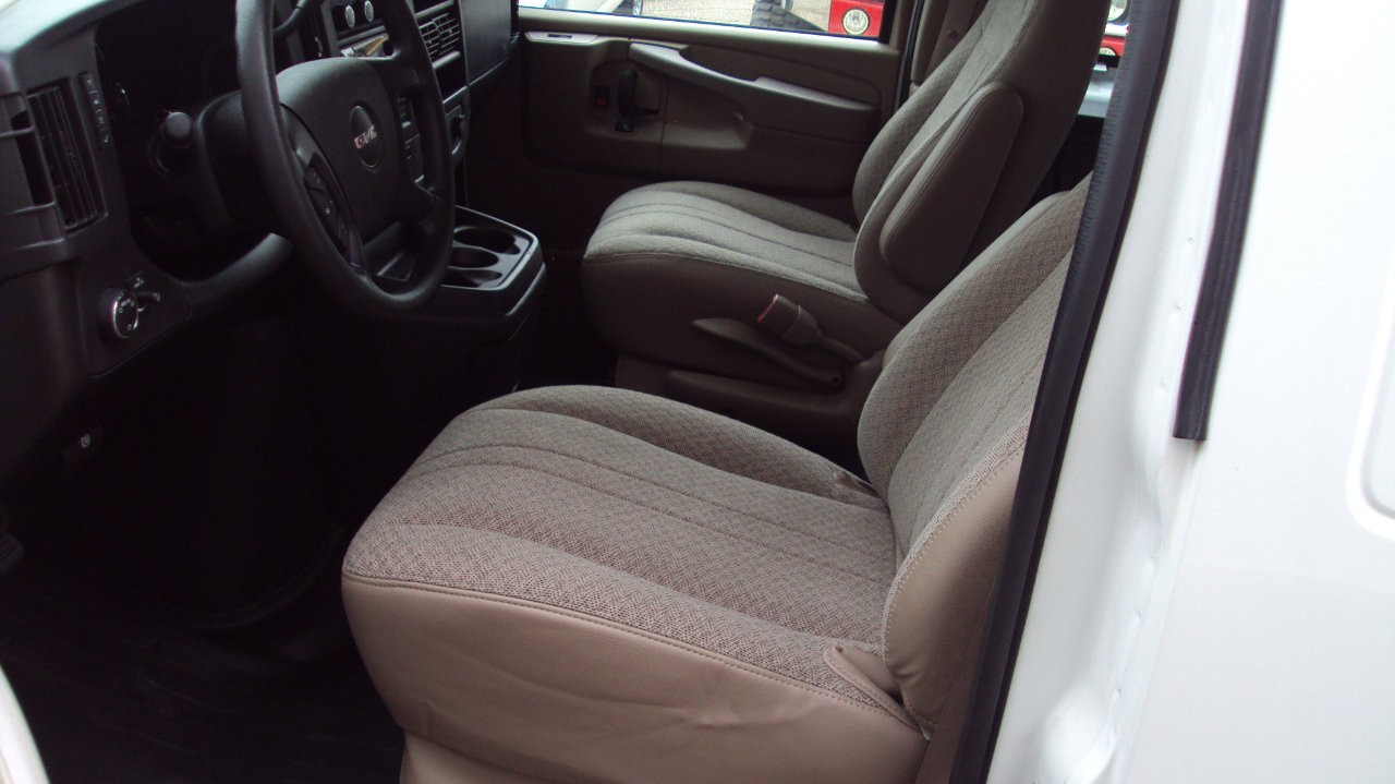 Used 2012 GMC Savana 1500 AWD image 16