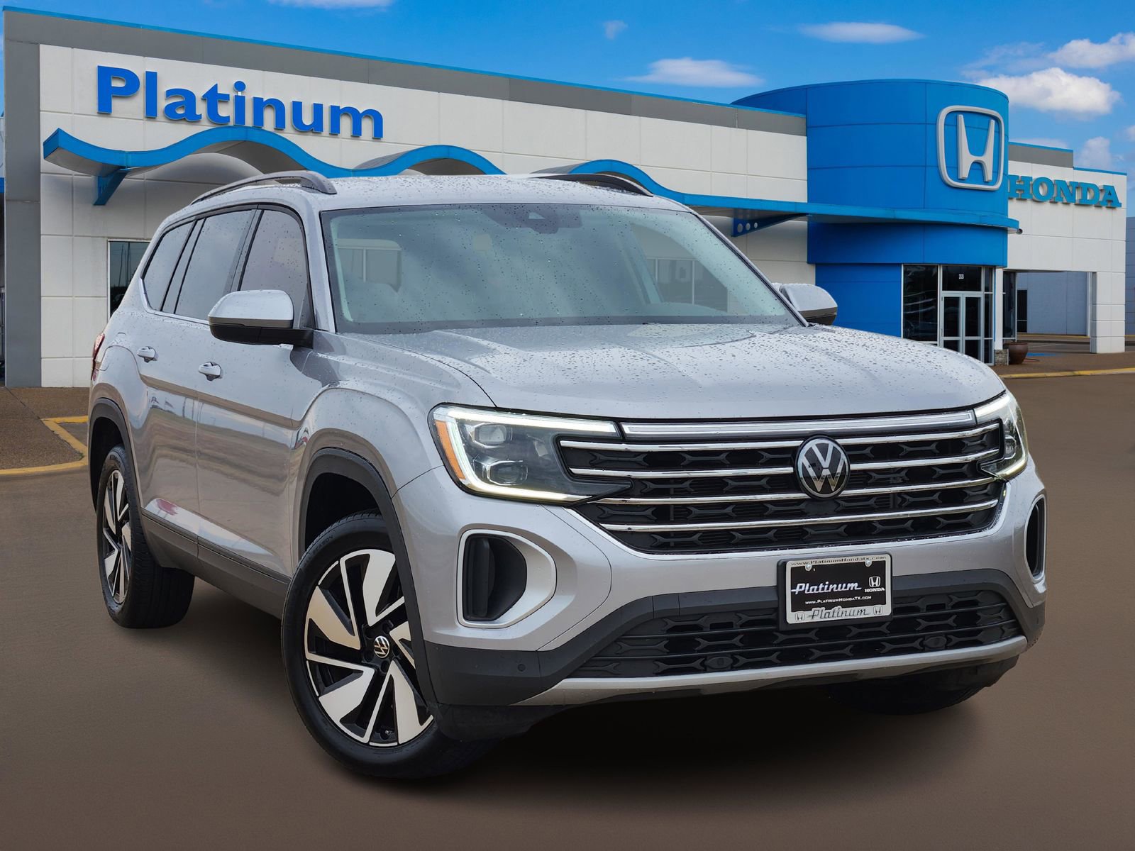 Used 2024 Volkswagen Atlas SE