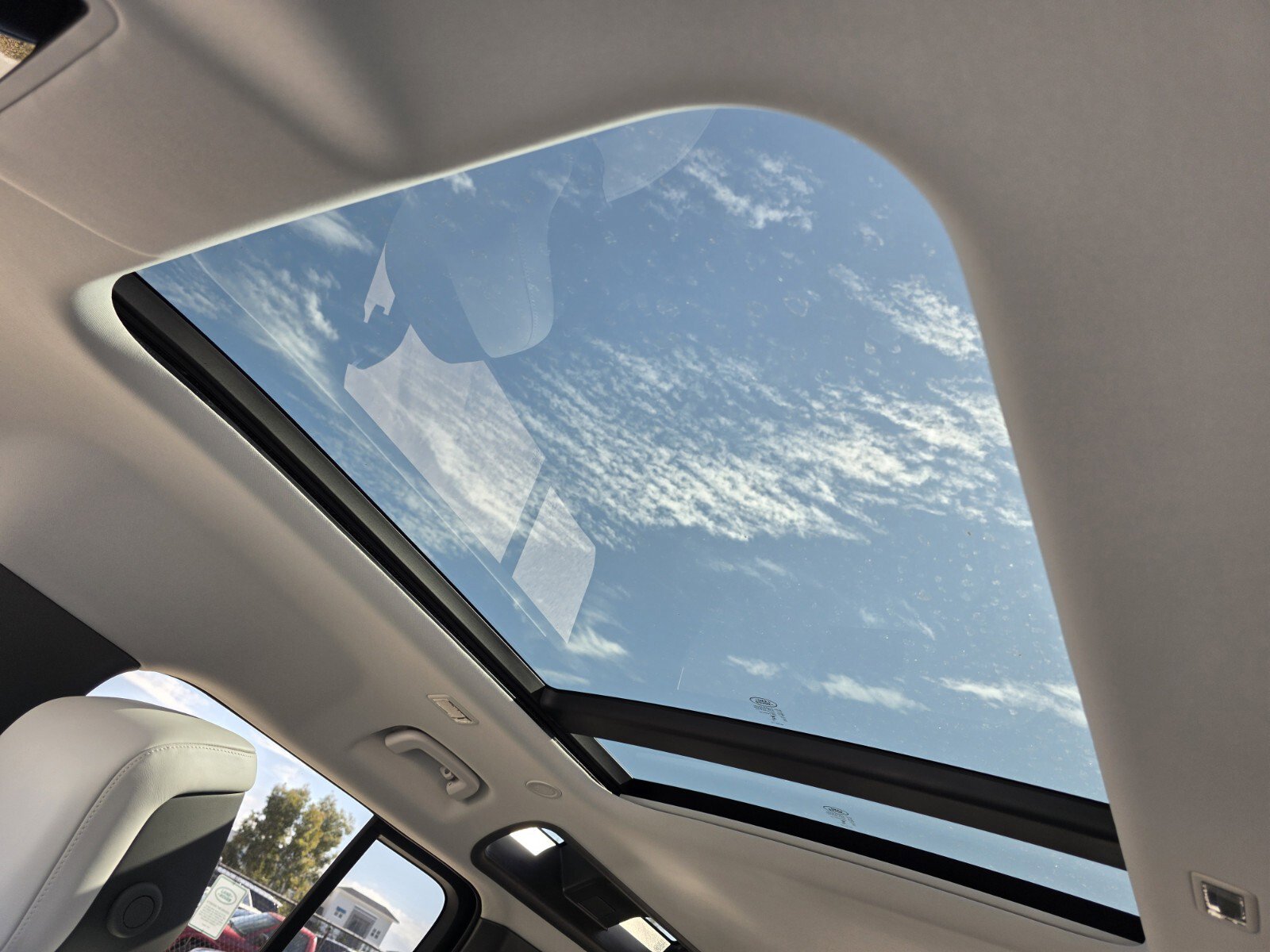 New 2026 Land Rover Defender 110 S image 12