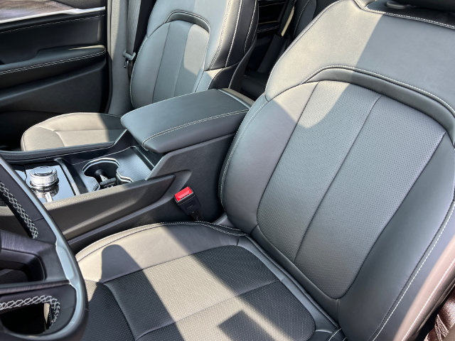 New 2026 Jeep Grand Cherokee Limited AWD/4WD image 22