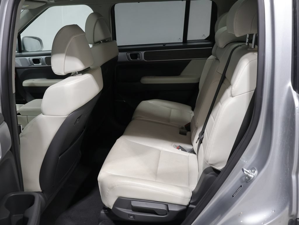 Used 2024 Hyundai Santa Fe Limited AWD/4WD image 18