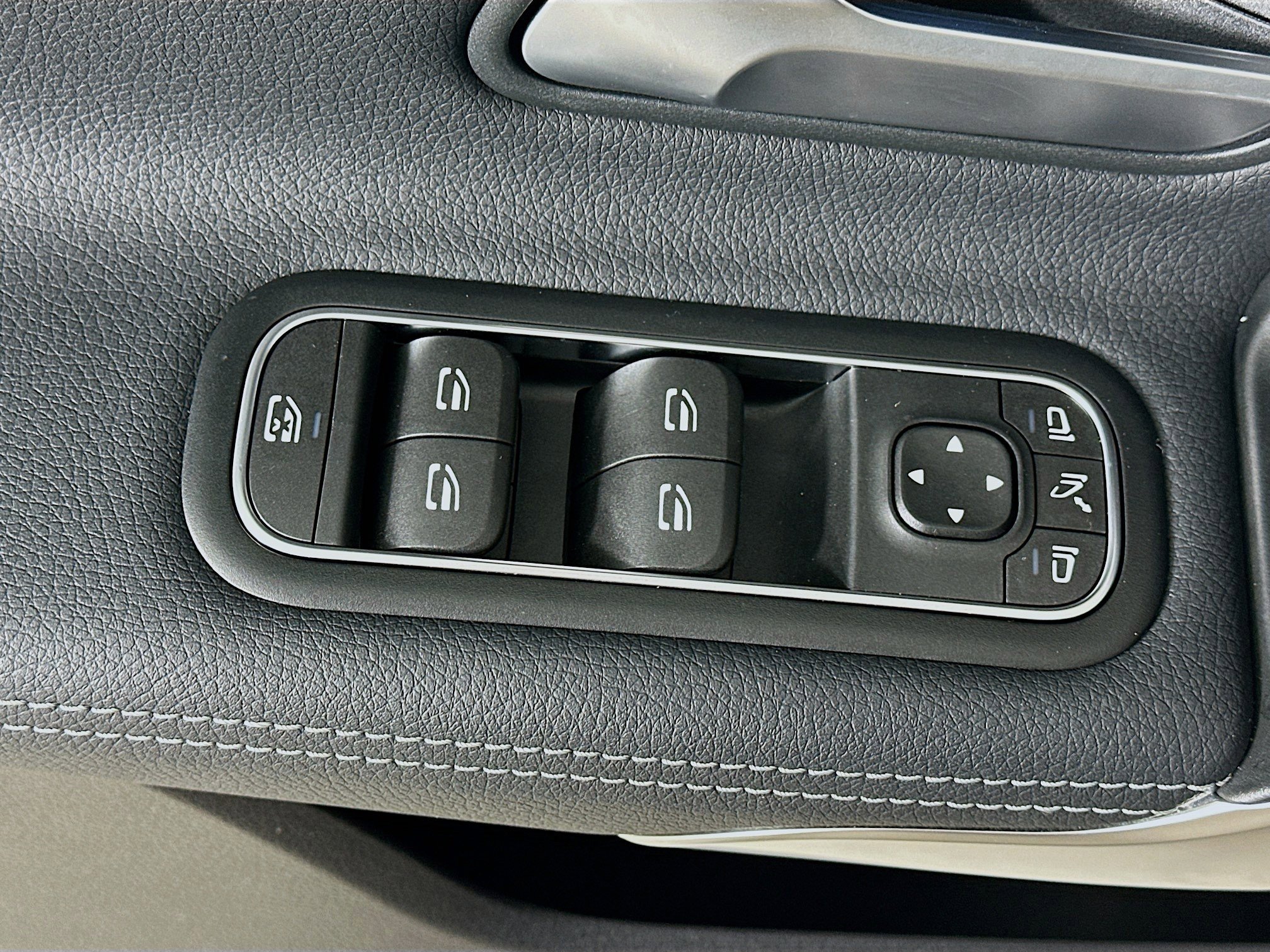 Certified 2025 Mercedes-Benz CLA 250 4MATIC image 22