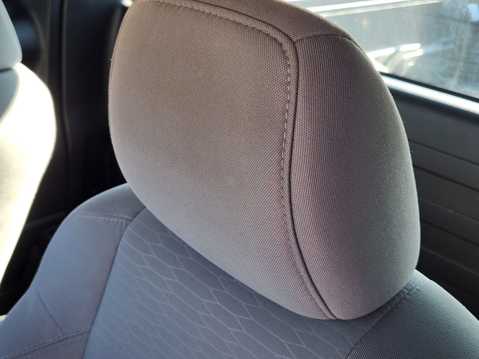 Used 2018 Toyota Tacoma SR image 18