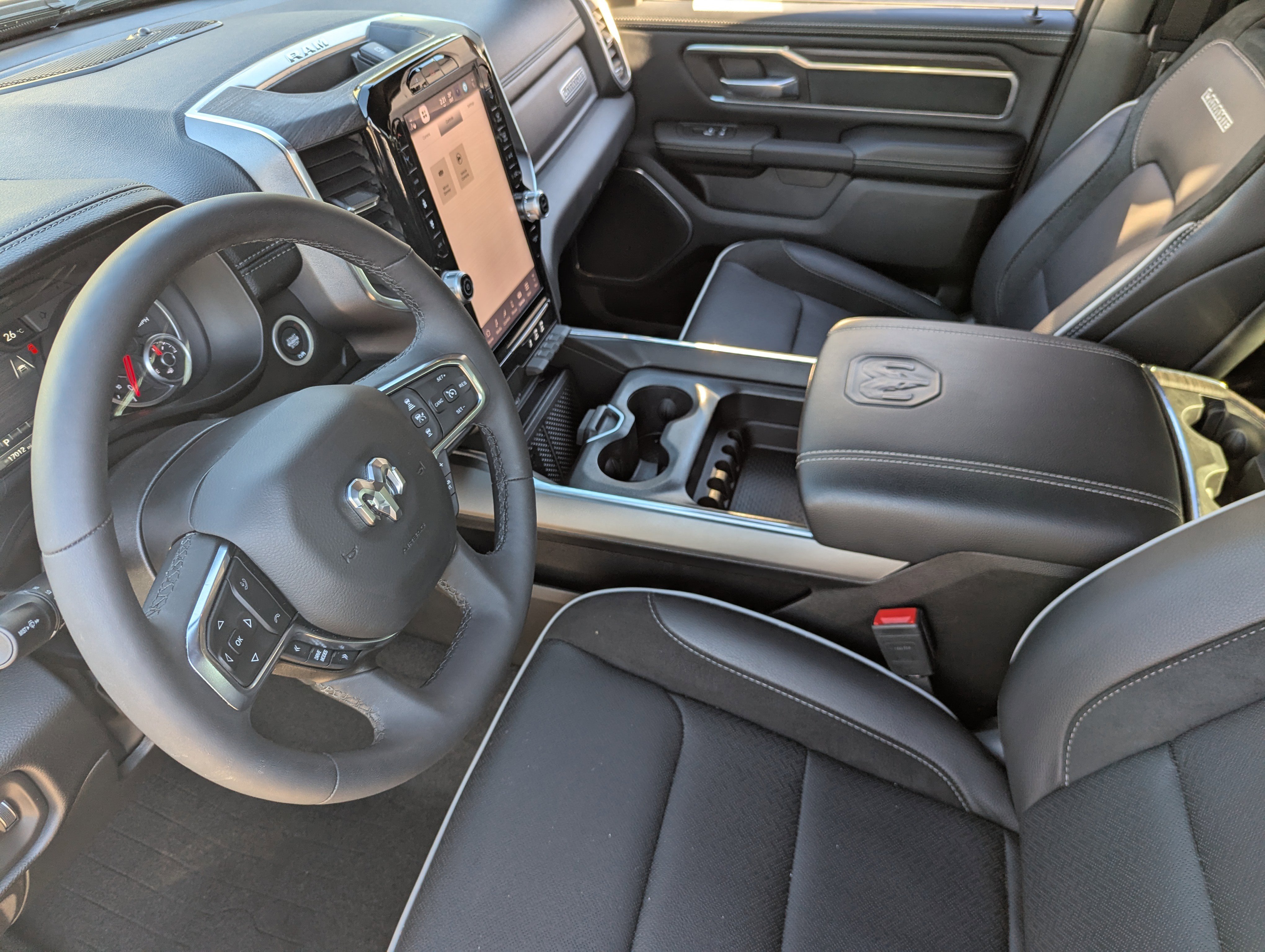 Used 2025 RAM 1500 Laramie w/ Sport Appearance Package image 19