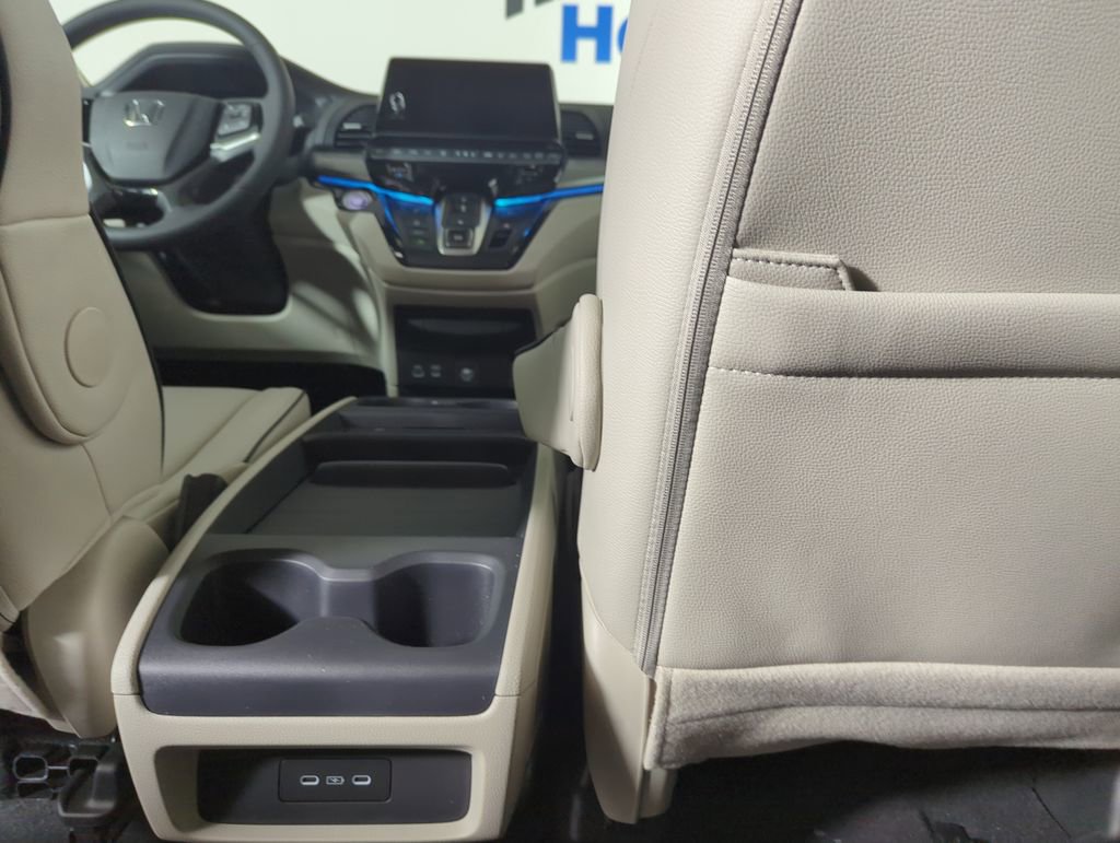 New 2026 Honda Odyssey Touring image 26