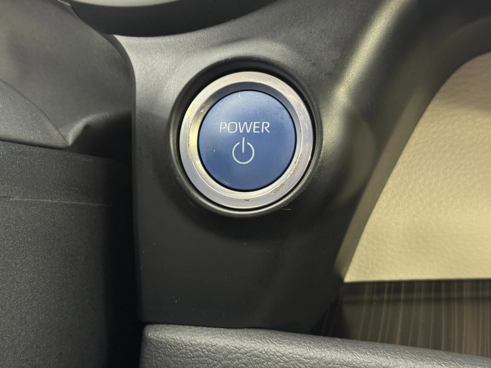 Used 2024 Toyota Sienna Platinum image 25